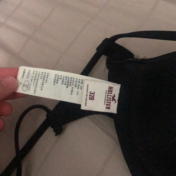 Hollister Underwire Swimsuit - Picture 3 of 4